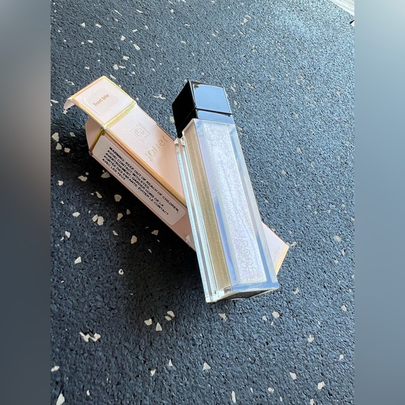 Jouer Cosmetics Long-Wear Lip Topper - Frost Bite - Picture 9 of 9